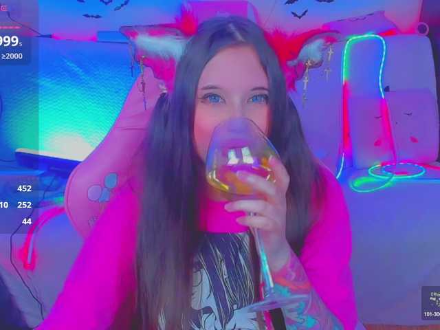 LittleKitsune's BongaCams show and profile