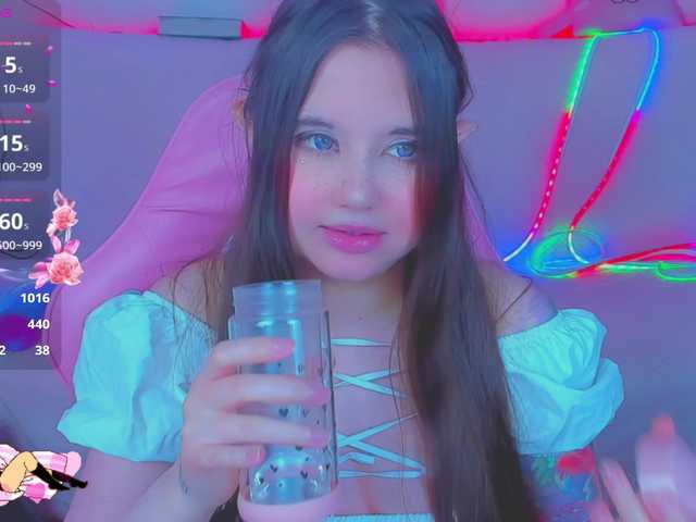 LittleKitsune's BongaCams show and profile