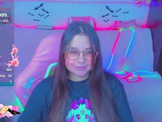 LittleKitsune's BongaCams show and profile