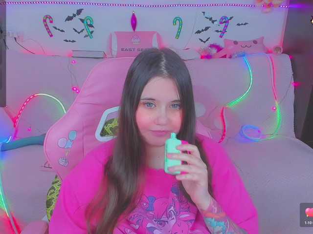 LittleKitsune's BongaCams show and profile