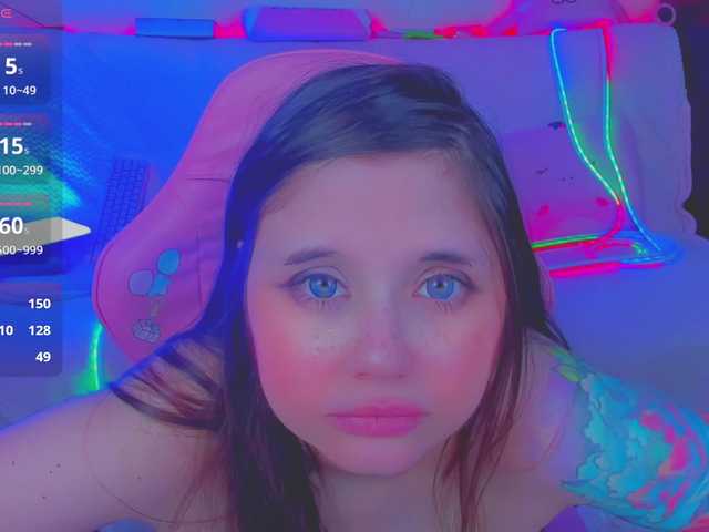 LittleKitsune's BongaCams show and profile