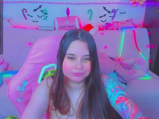 LittleKitsune's BongaCams show and profile