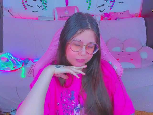 LittleKitsune's BongaCams show and profile