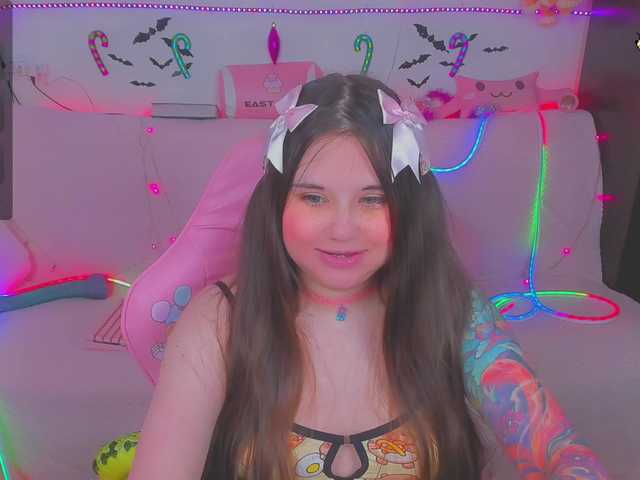 LittleKitsune's BongaCams show and profile