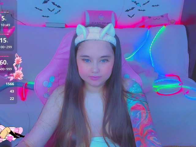 LittleKitsune's BongaCams show and profile