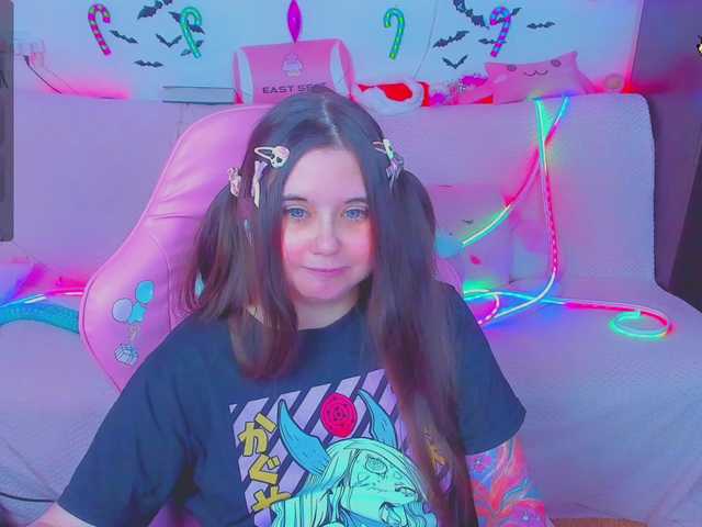 LittleKitsune's BongaCams show and profile