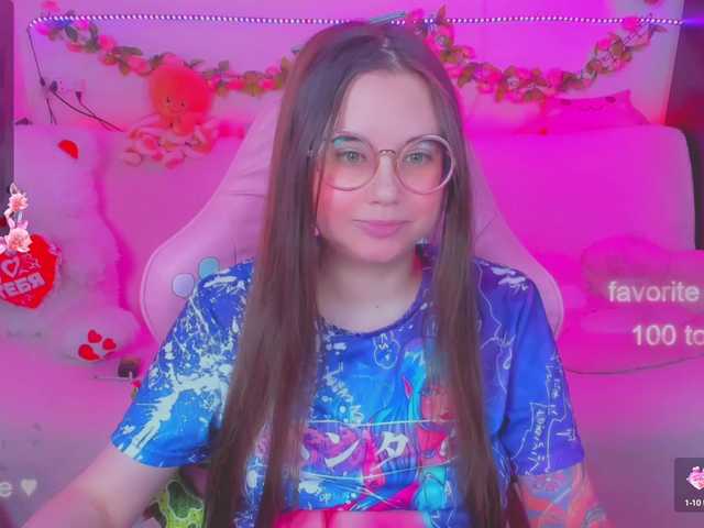 LittleKitsune from BongaCams