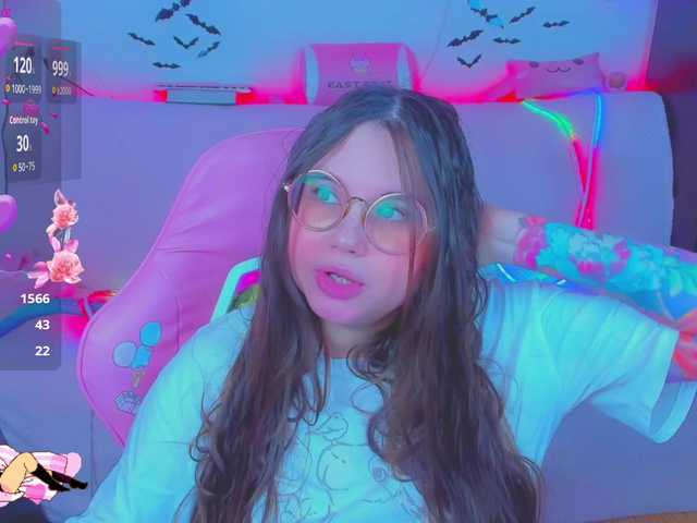 LittleKitsune's BongaCams show and profile