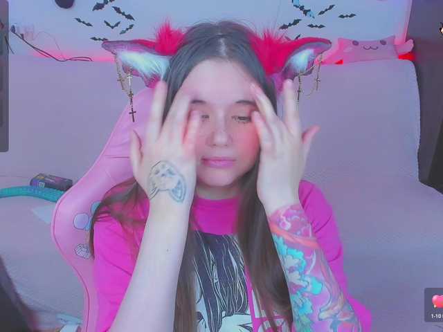 LittleKitsune's BongaCams show and profile