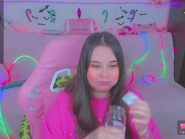 LittleKitsune's BongaCams show and profile