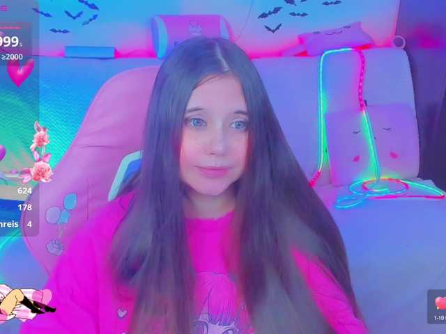 LittleKitsune live cam profile