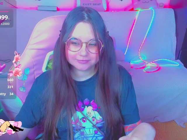 LittleKitsune's BongaCams show and profile