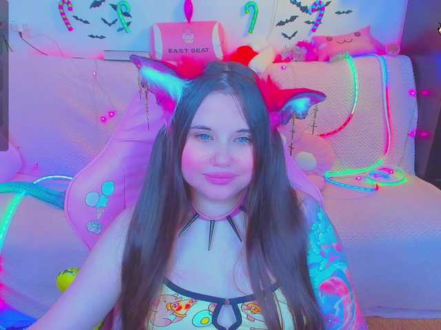 LittleKitsune's BongaCams show and profile