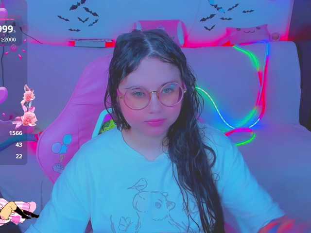 LittleKitsune's BongaCams show and profile