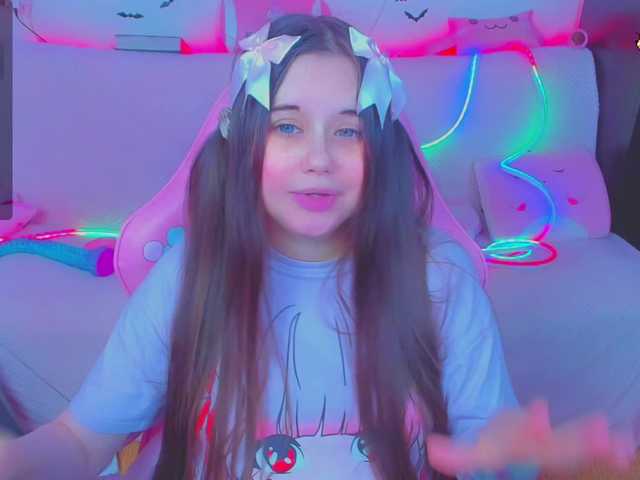 LittleKitsune's BongaCams show and profile