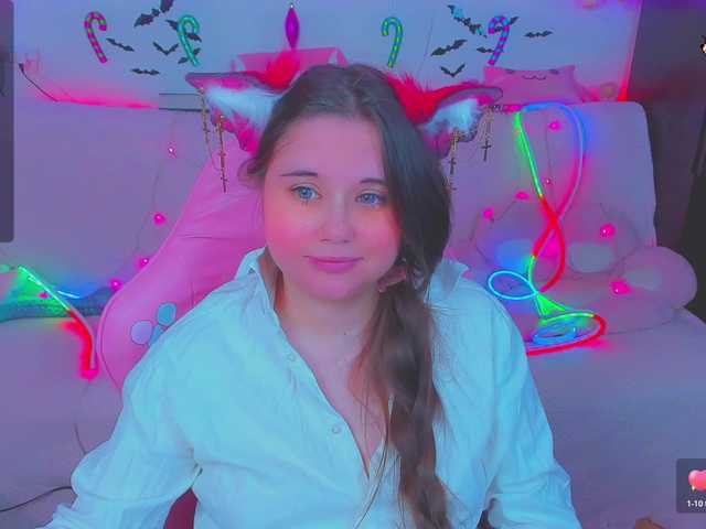 LittleKitsune's BongaCams show and profile