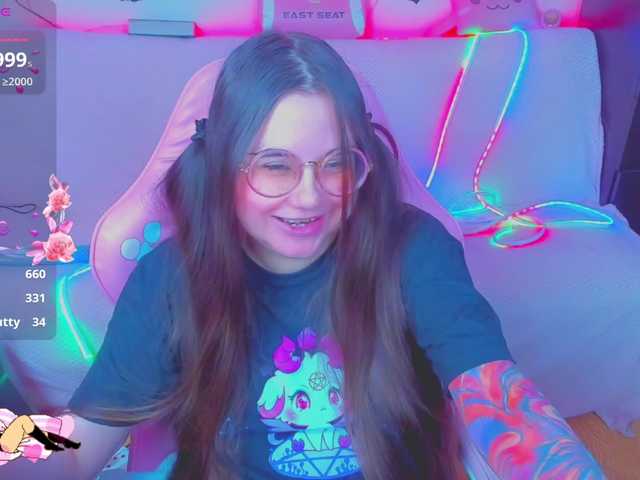 LittleKitsune's BongaCams show and profile