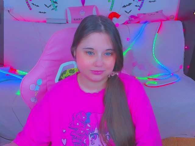 LittleKitsune's BongaCams show and profile