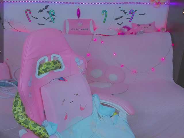 LittleKitsune's BongaCams show and profile