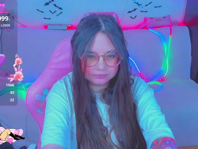 LittleKitsune's BongaCams show and profile