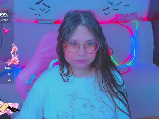 LittleKitsune's BongaCams show and profile