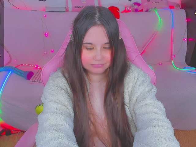 LittleKitsune's BongaCams show and profile