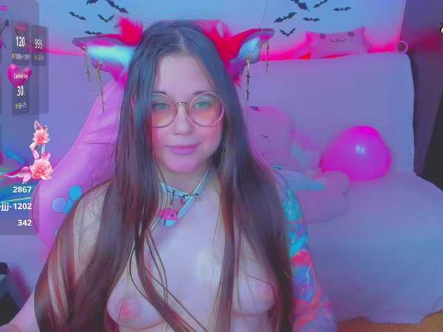 LittleKitsune from BongaCams
