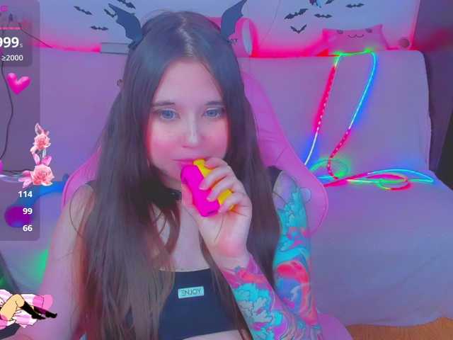 LittleKitsune's BongaCams show and profile