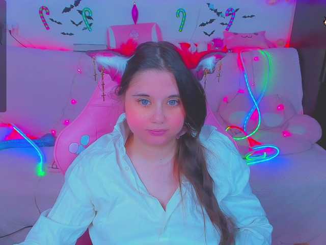 LittleKitsune's BongaCams show and profile