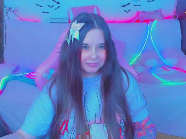 LittleKitsune's BongaCams show and profile