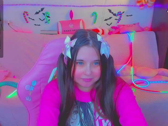 LittleKitsune's BongaCams show and profile