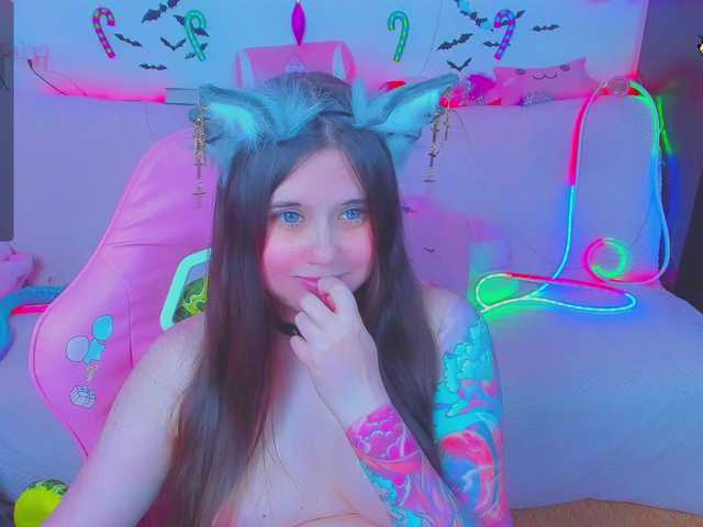 LittleKitsune's BongaCams show and profile