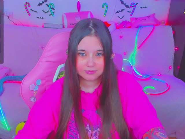 LittleKitsune's BongaCams show and profile