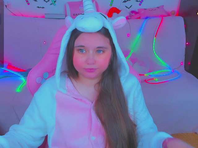 LittleKitsune's BongaCams show and profile