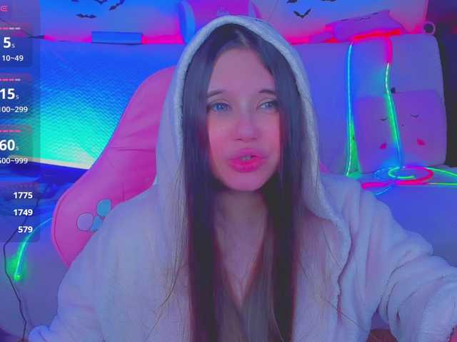 LittleKitsune's BongaCams show and profile