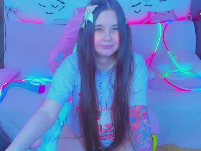 LittleKitsune's BongaCams show and profile