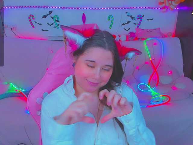 LittleKitsune's BongaCams show and profile