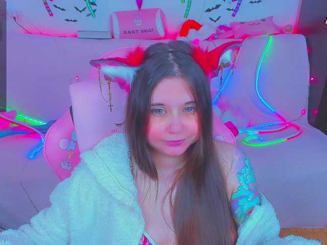 LittleKitsune's BongaCams show and profile