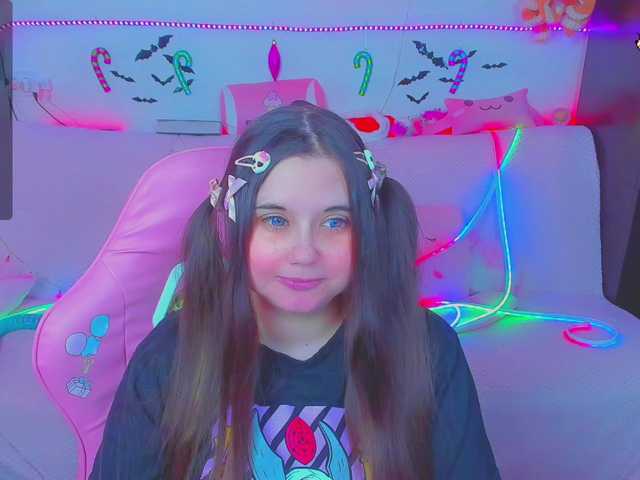 LittleKitsune's BongaCams show and profile