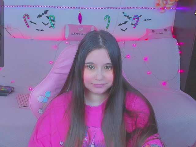 LittleKitsune's BongaCams show and profile