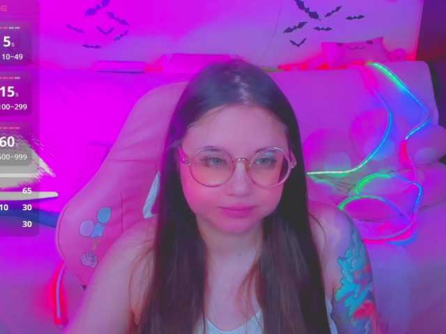 LittleKitsune's BongaCams show and profile