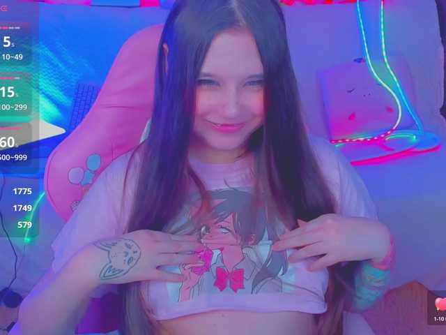 LittleKitsune's BongaCams show and profile