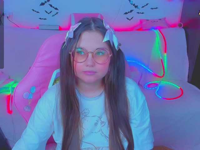 LittleKitsune's BongaCams show and profile