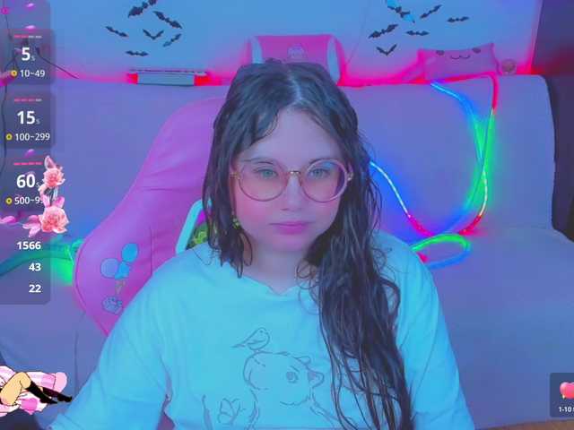 LittleKitsune's BongaCams show and profile