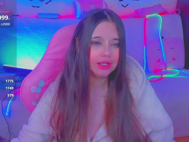 LittleKitsune's BongaCams show and profile