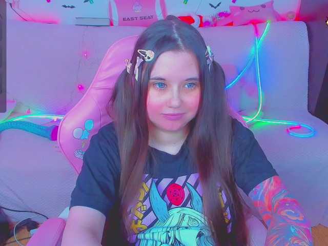 LittleKitsune's BongaCams show and profile