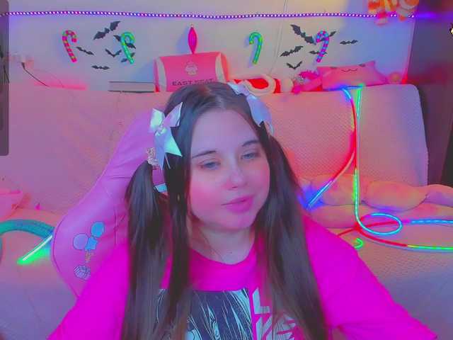 LittleKitsune's BongaCams show and profile