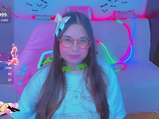 LittleKitsune's BongaCams show and profile