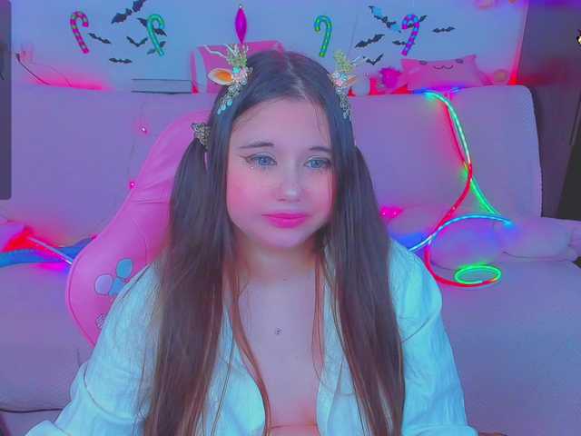 LittleKitsune's BongaCams show and profile