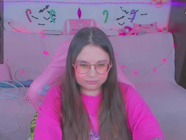 LittleKitsune's BongaCams show and profile